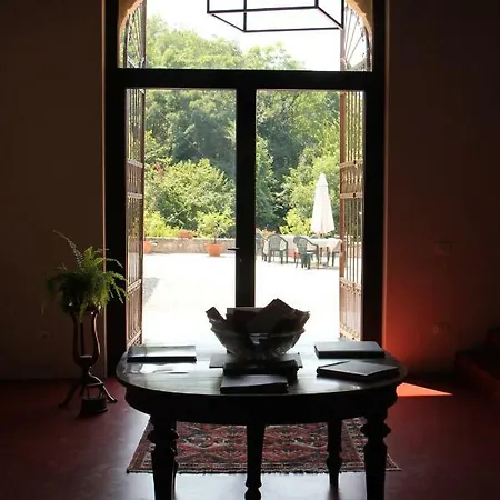مزرعة للإقامة Relais Ambrosetti *
