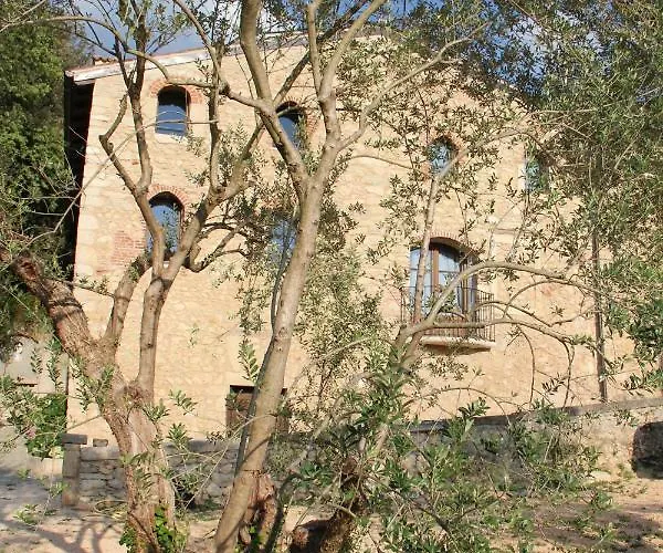 Relais Ambrosetti בית חווה *
